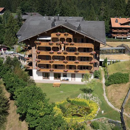 Golfhotel Les Hauts De Gstaad & Spa Exterior foto